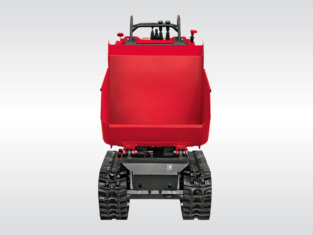 Dumper D 550 mit geöffneter Motorhaube und heruntergeklapptem Fahrerstand