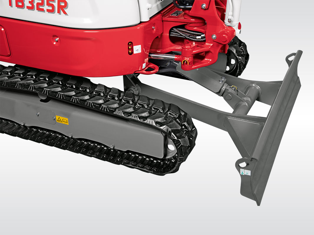 Bildausschnitt des TB 325 R mit Details vom rechten Kettenlaufwerk und dem Planierschild